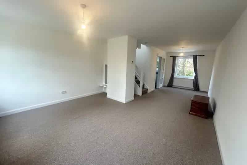 3 Floor Family Home with Garden Garage Parking EPC B