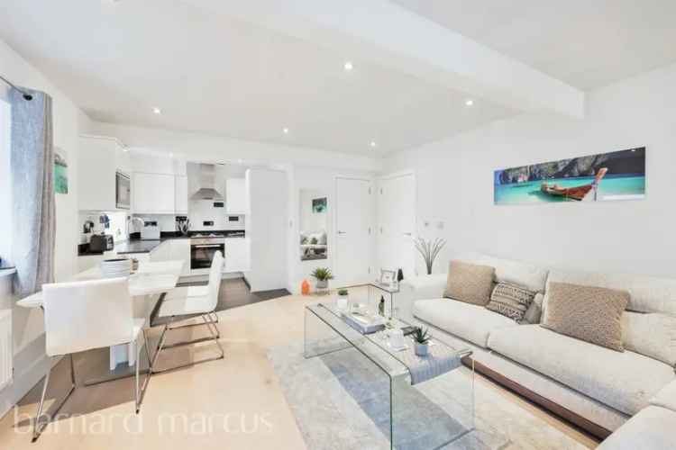 Modern Apartment in Epsom Woodcote Estate Near Epsom Downs Racecourse