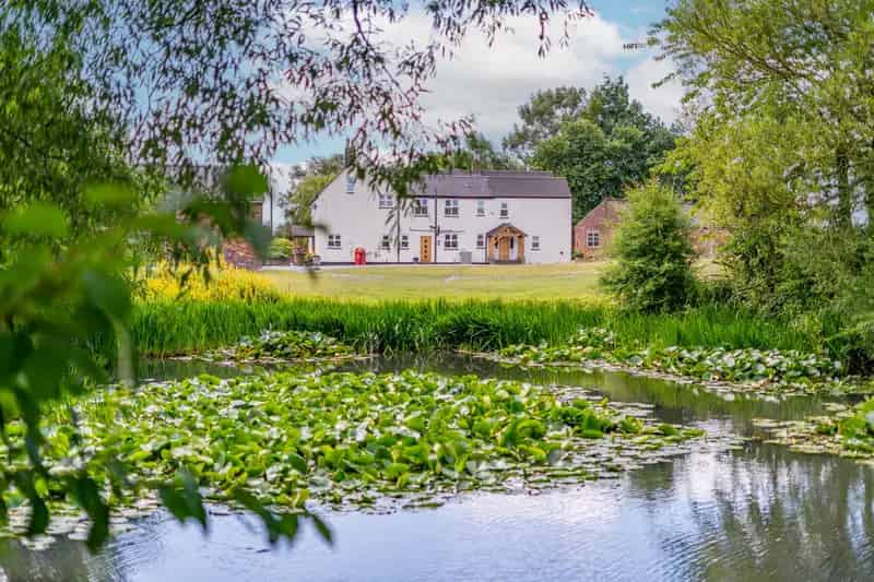 7-Bedroom Farmhouse with Equestrian Facilities and Letting Cottages