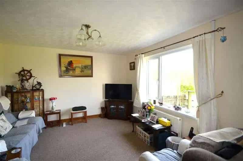 3 bed house for sale