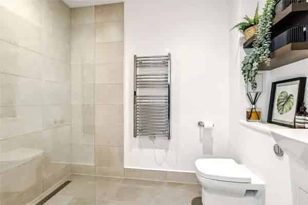 One Bedroom Apartment Near Chiswick Park Station