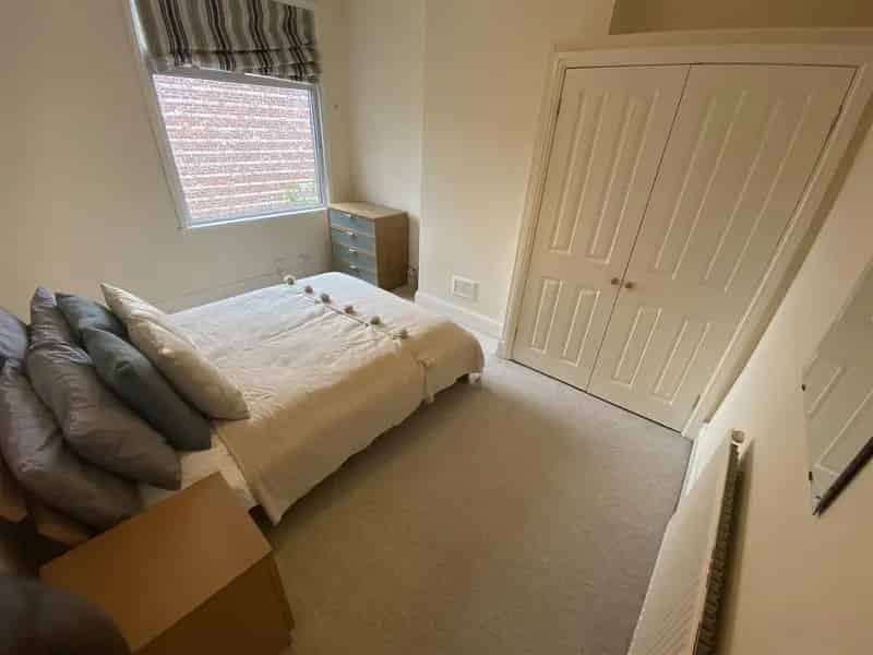 West Didsbury 4 Bedroom Professional House Share Double Room