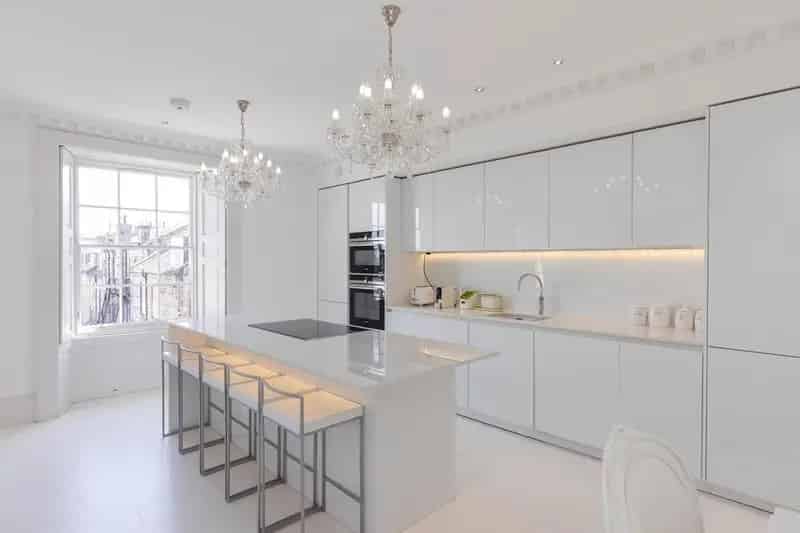 3 Bedroom Flat for Sale in Edinburgh's New Town
