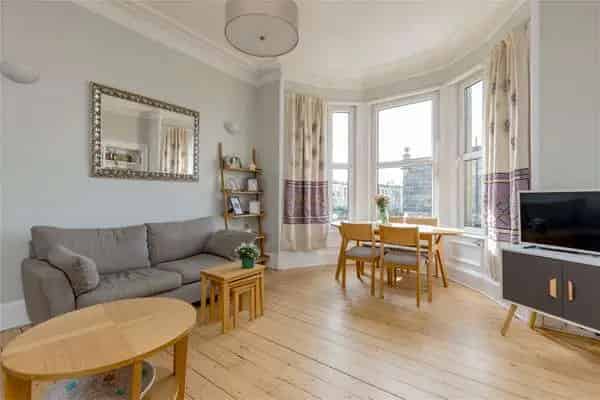 2-Bedroom Upper Villa in Sought-After Location
