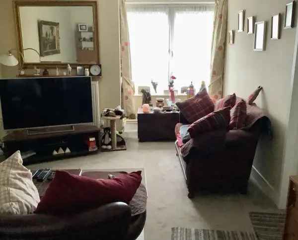 Flat For Rent in Stratton St Margaret, England