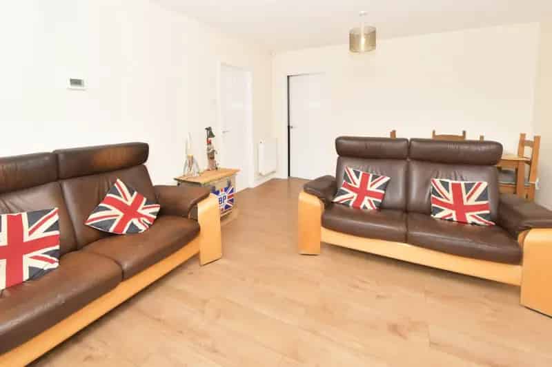 2 bedroom Bungalow
 For Sale