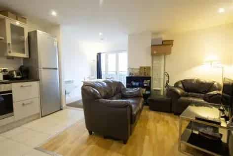 2 Bedroom Student Apartment Birmingham City Centre