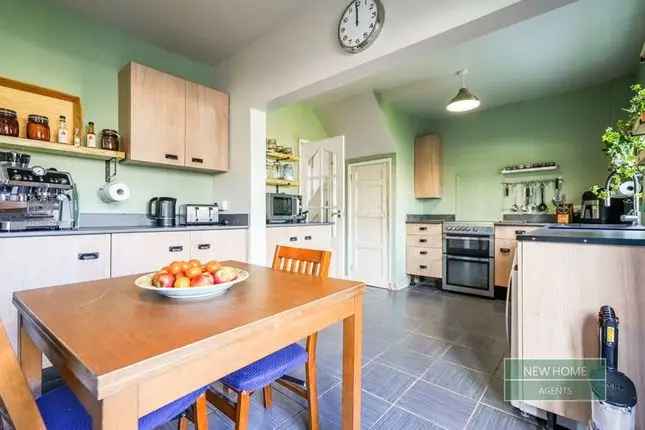 4 Bedroom Terrance House For Sale In Bristol