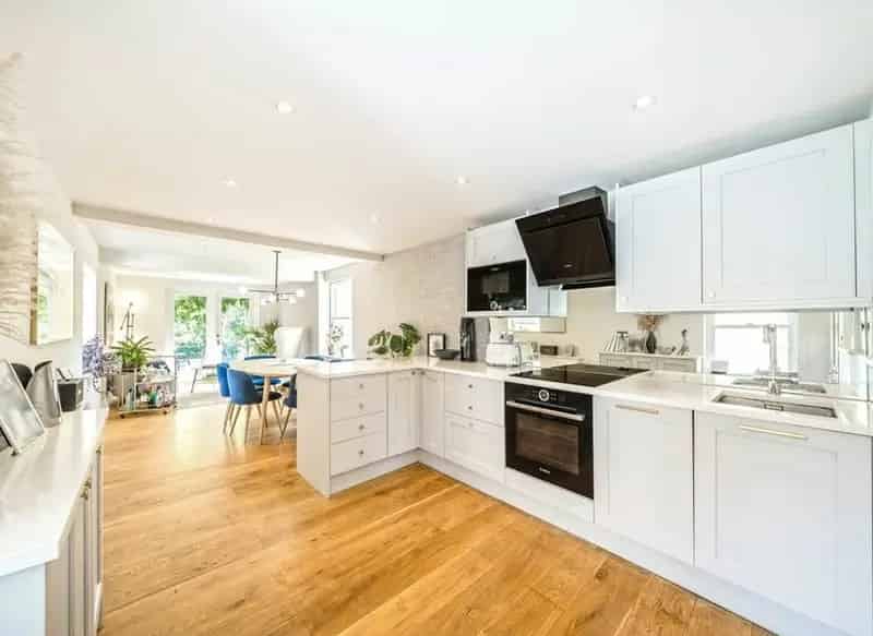 2-Bedroom Garden Flat Kentish Town Recently Refurbished