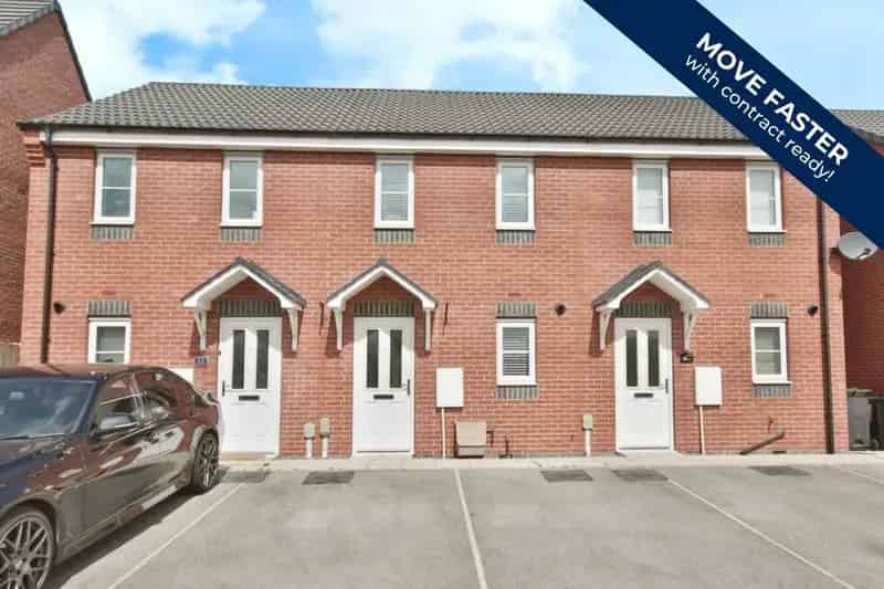 2 Bedroom Terraced House for Sale Kingswood