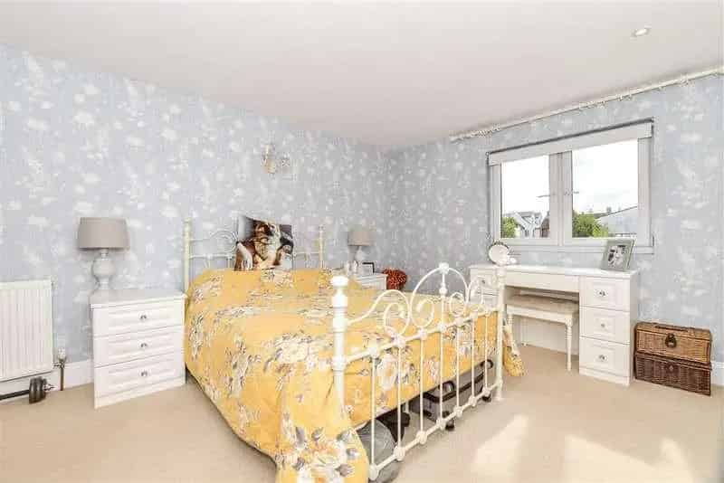3 Bed Detached House For Sale