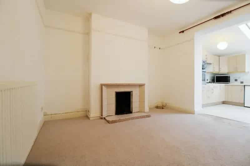 3 Bedroom Semi-Detached House Victoria Park Canton