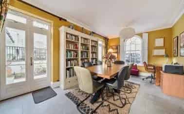 3 Storey House with Garden and Double Garage Near Poundbury
