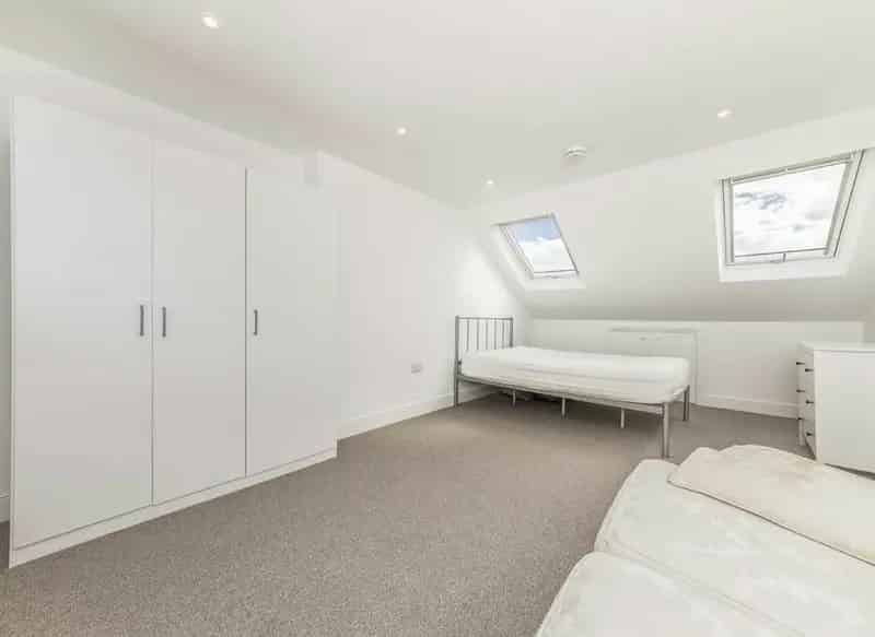 Six Double Bedroom House Near Streatham Common Station