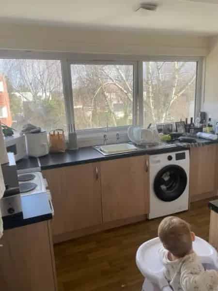 Large 2 Bed Flat Attleborough Nuneaton Family Pets Allowed