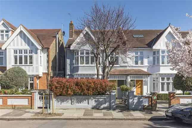 Six Bedroom Family House for Sale in Barnes London