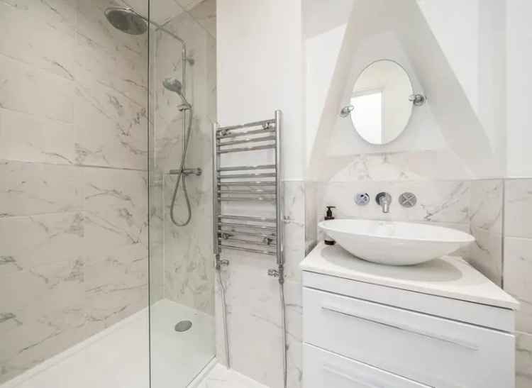 One Double Bedroom Apartment Clapham Old Town Refurbished