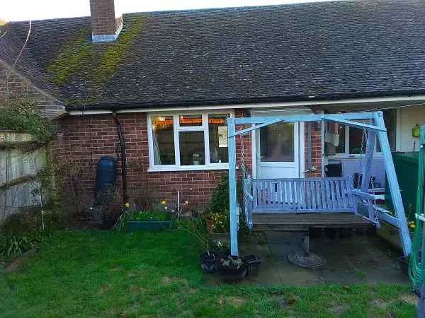 Bungalow For Rent in Ashford, England