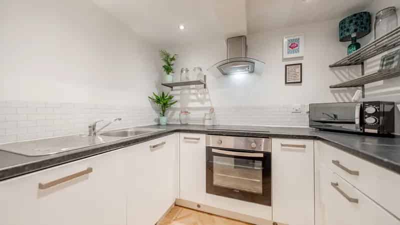 Flat For Sale , 19, Cartside Street, Glasgow, Scotland