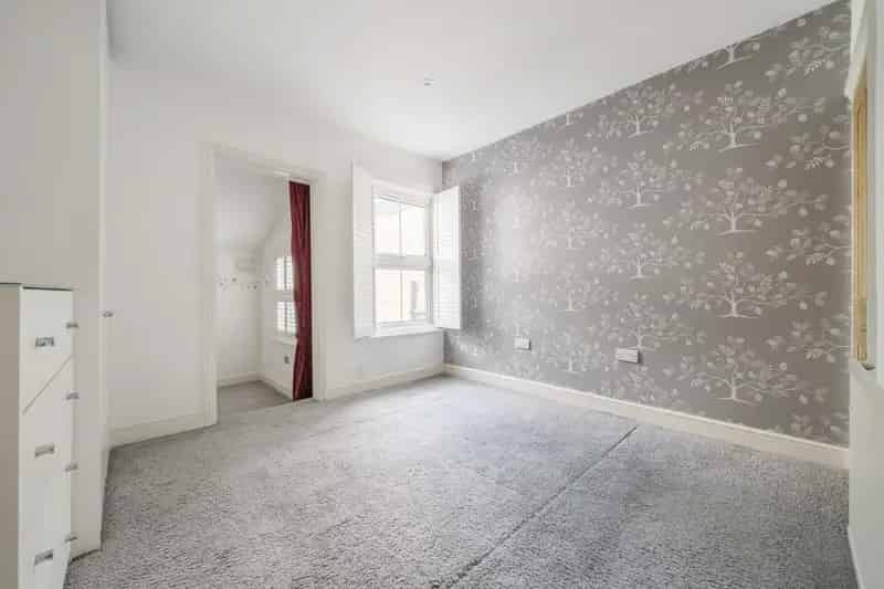 3 Bed House Near Schools and Transport Links