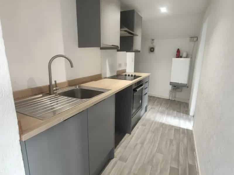 2 bedroom Flat
 To Rent