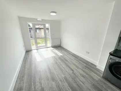 1 room flat of 57 m² in London