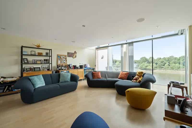 Barnes Riverside Apartment 2 Beds Luxury
