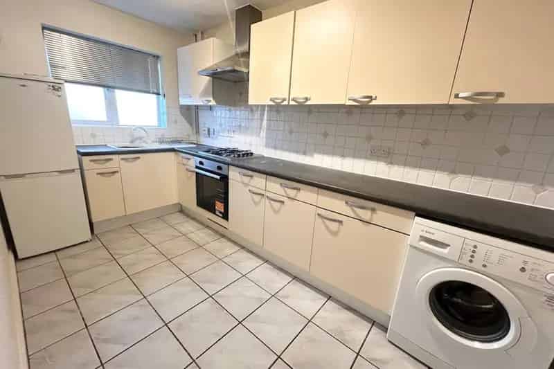 2 Bedroom Mid Terrace House Freehold Off Road Parking
