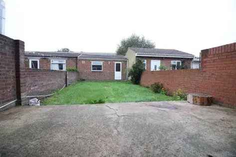 3/4 Bedroom House London - Family Home - Garden - Garage - Parking