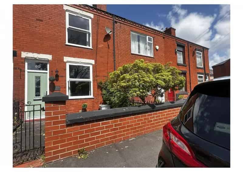 2 Bedroom House To Let