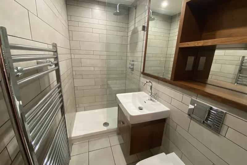 Luxury Two Bedroom Apartment Hayes Zero Deposit Available