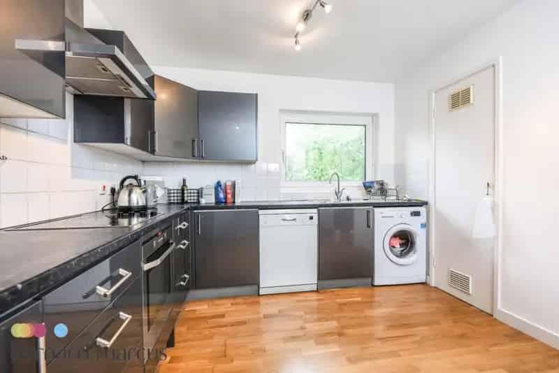Ground Floor Apartment Near Clapham Junction