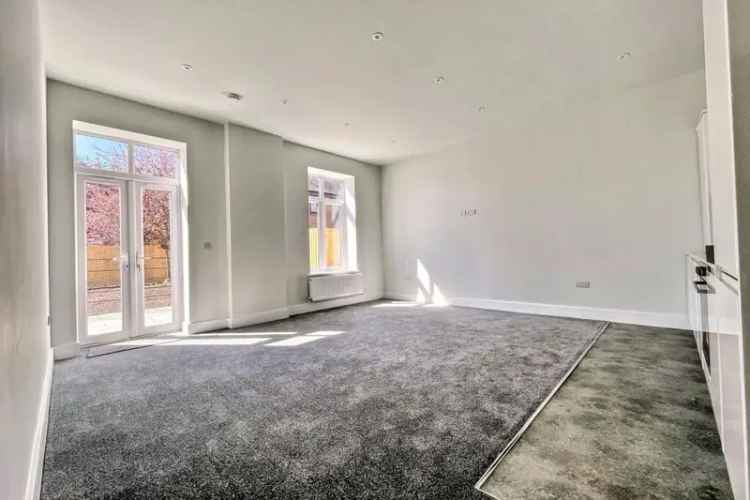 2 Bedroom Flat for Sale with Private Garden