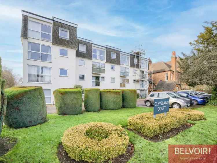 Apartment For Sale in Warwick, England