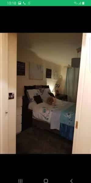 Ground Floor Flat Near Shops and Parks