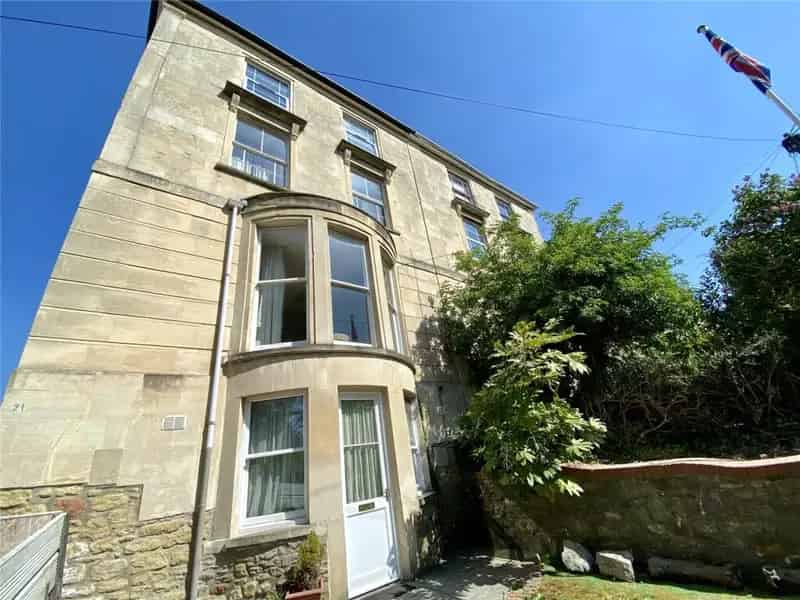 1 Bedroom Apartment Cotham Spacious Living Modern Kitchen