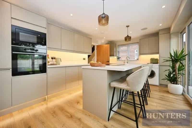 3 Bed Semi-Detached House For Sale