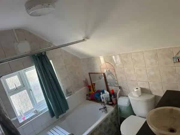 3 Bed House near Cheddar Gorge Large Garden and Driveway