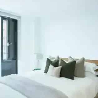 2 rooms flat of 85 m² in Manchester