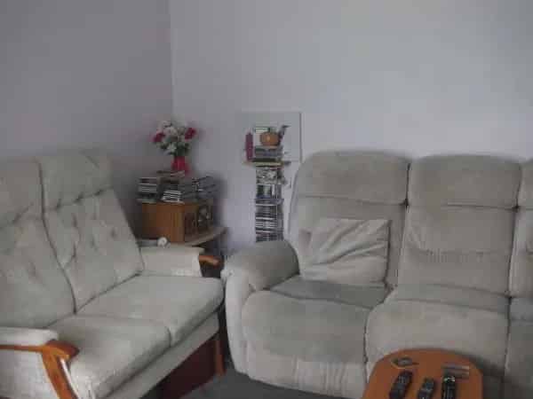 Family Home near Amenities and Riverside Walks
