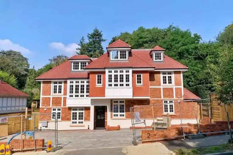 2 Bedroom Flat for Sale in Bromley - New Build Apartment