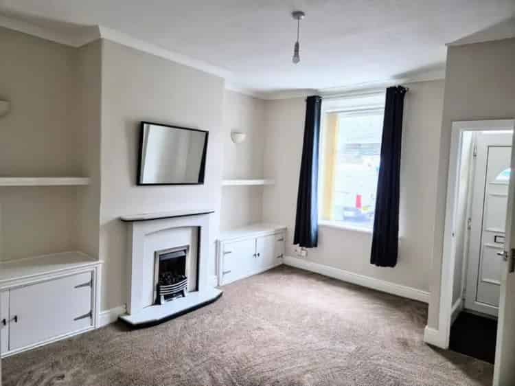 2 Bedroom Mid Terrace House for Sale Briercliffe BB10