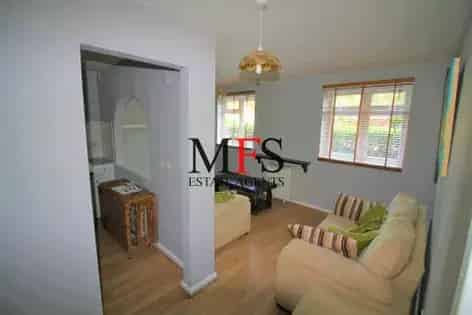 2 Bed Flat 58m² London Ground Floor Allocated Parking