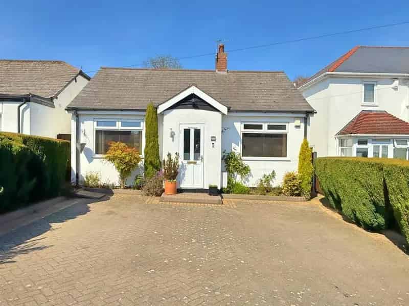 2 Bedroom Detached Bungalow for Sale