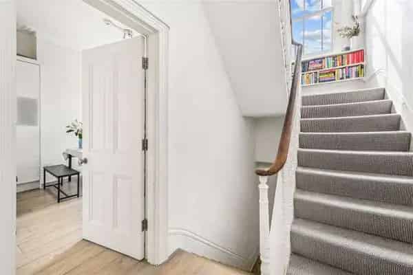 3-Bed Duplex Apartment with Roof Terrace and Garden Views