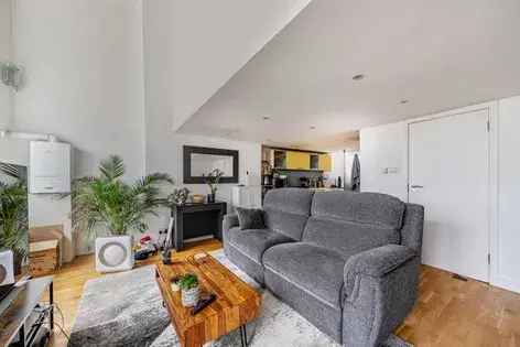 1 Bedroom Flat 65m² London Tooting Victorian Conversion