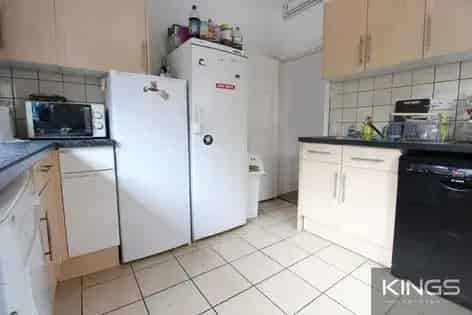 5 rooms house of 56 m² in Southampton