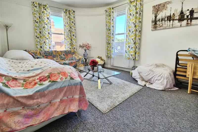 2 Bedroom Flat for Sale Clevedon North Somerset BS21