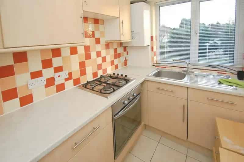 First Floor Apartment Near St Albans City Station