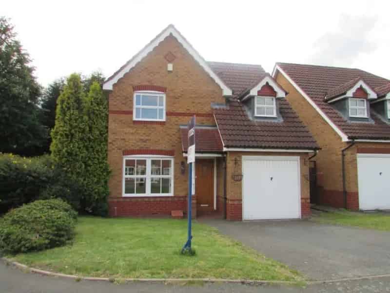 3 Bed Detached House To Let Popular Estate